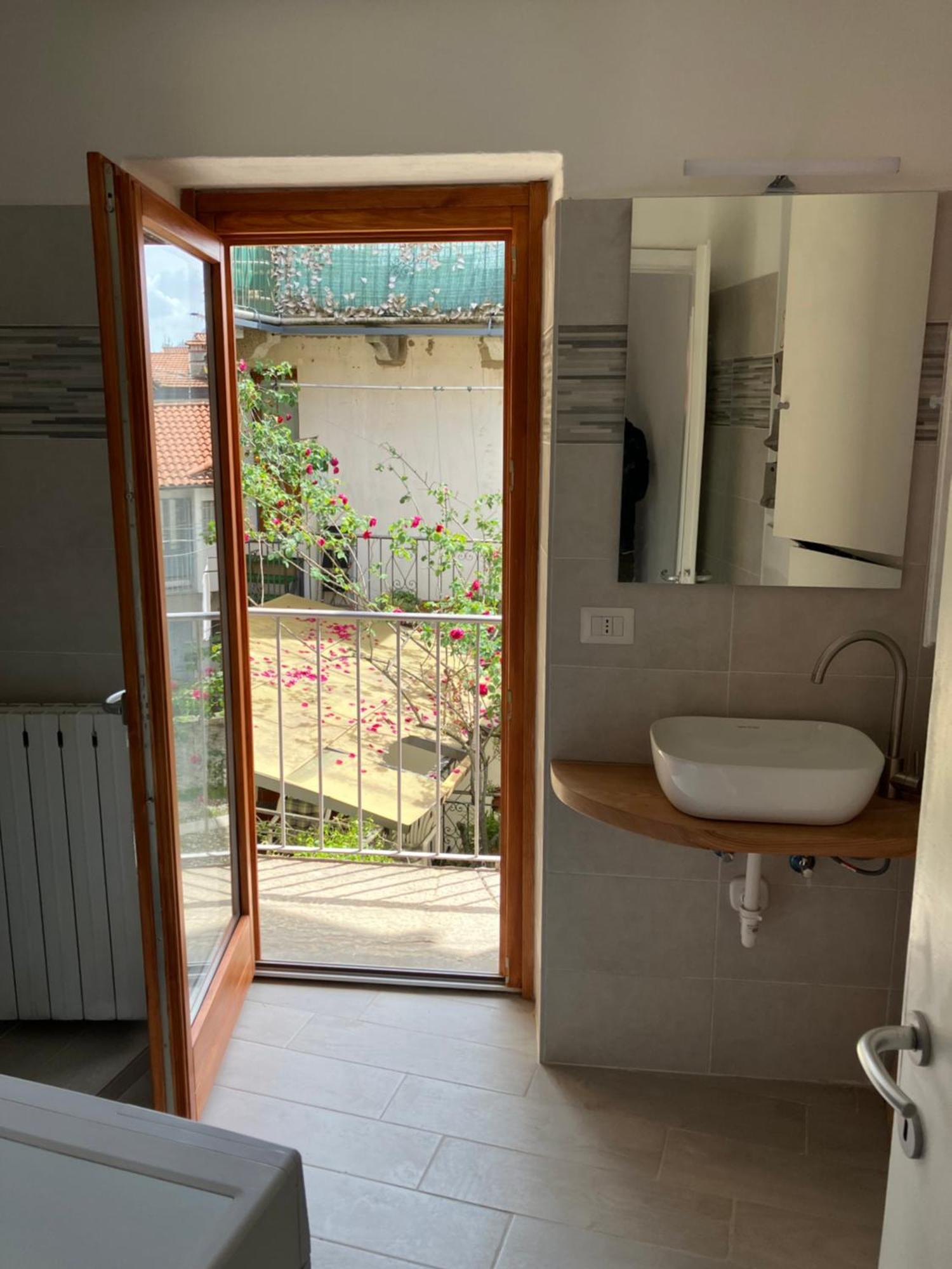 Casa Vacanze Scent Of Roses Verbania Buitenkant foto